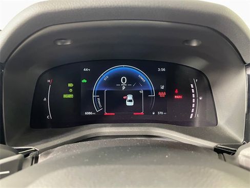 Used 2025 Toyota Camry SE w/ Multimedia Upgrade Package image 5