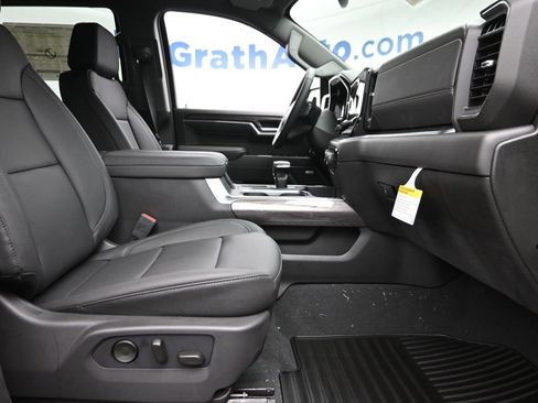 New 2026 Chevrolet Silverado 1500 LTZ w/ Z71 Off-Road Package image 7