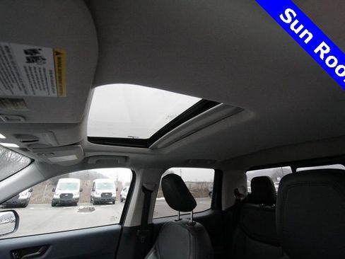 Used 2024 Ford Maverick Lariat w/ Black Appearance Package image 2