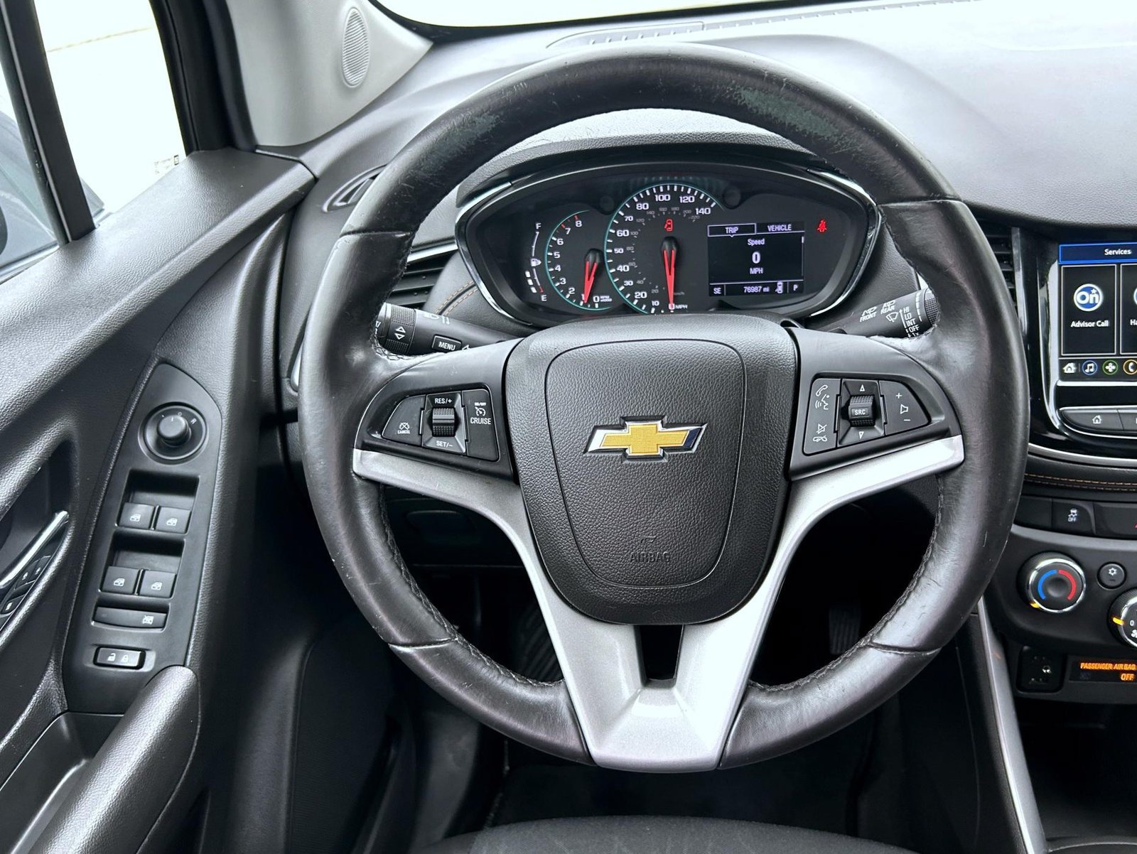 Used 2019 Chevrolet Trax LT w/ LT Convenience Package AWD/4WD image 12