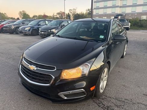 Used 2015 Chevrolet Cruze LT image 10