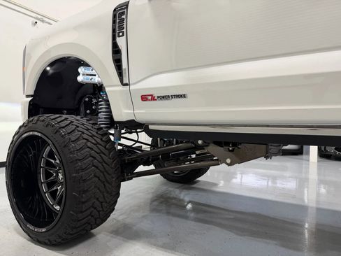 Used 2024 Ford F250 Limited image 7