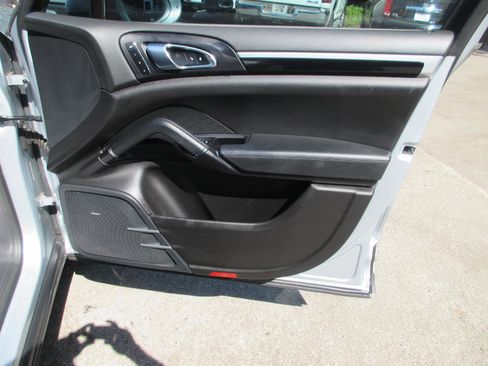 Used 2018 Porsche Cayenne S AWD/4WD image 27