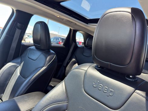 Used 2020 Jeep Cherokee Limited AWD/4WD image 28