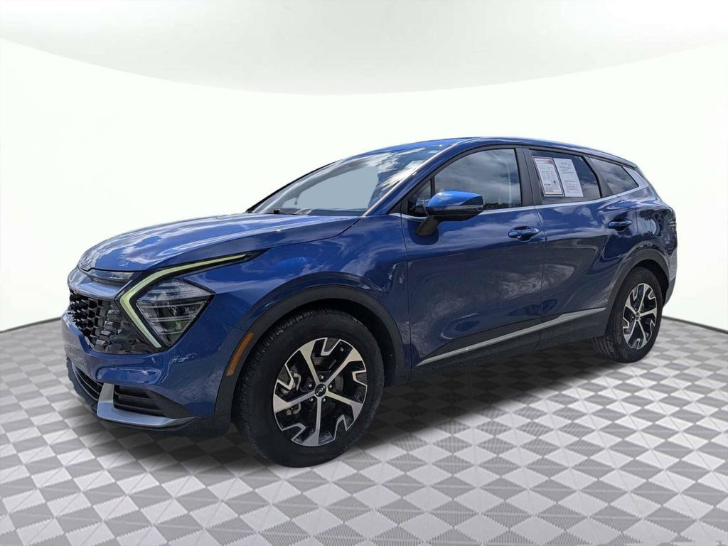 Used 2024 Kia Sportage EX FWD image 7