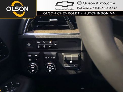 Certified 2025 Chevrolet Suburban High Country image 23