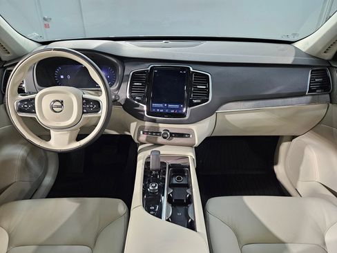 Used 2023 Volvo XC90 B6 Plus w/ Protection Package Premier AWD/4WD image 10