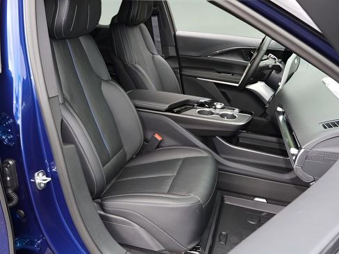 New 2026 Cadillac Lyriq V w/ LPO, Floor Liner Package AWD/4WD image 21