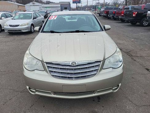 Used 2007 Chrysler Sebring Touring FWD image 3