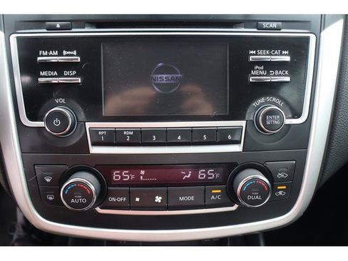 Used 2017 Nissan Altima 2.5 SV image 12