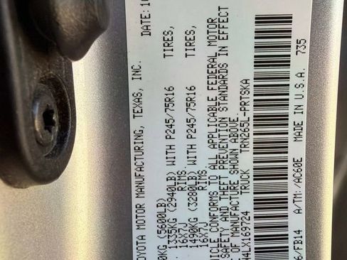 Used 2020 Toyota Tacoma SR w/ SR Convenience Package RWD image 30
