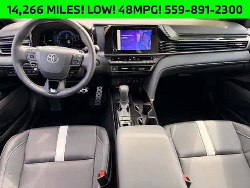 Used 2025 Toyota Camry SE FWD image 9