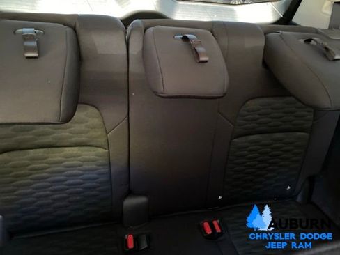 Used 2024 Nissan Pathfinder SV AWD/4WD image 23