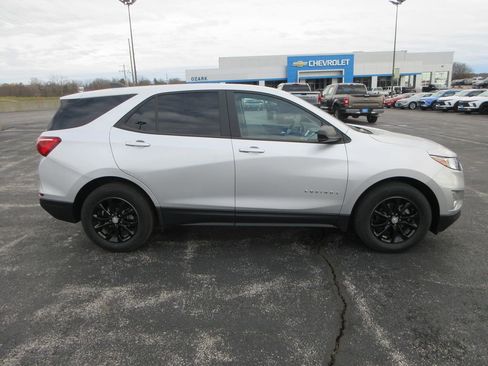 Certified 2020 Chevrolet Equinox LS w/ LS Convenience Package image 6