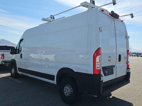 Used 2024 RAM ProMaster 2500 w/ Convenience Group image 4