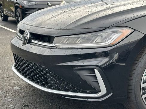 New 2026 Volkswagen Jetta SE FWD image 8