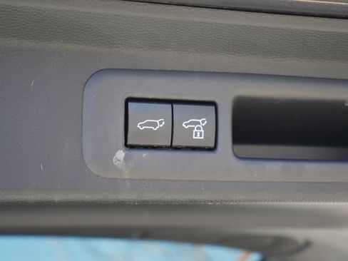 Used 2023 Toyota Sequoia Limited AWD/4WD image 28