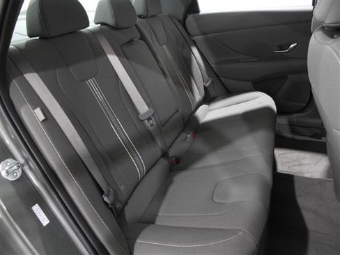 Used 2024 Hyundai Elantra SEL w/ Convenience Package image 15