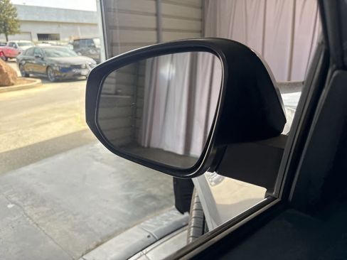 Used 2013 Toyota RAV4 LE FWD image 19