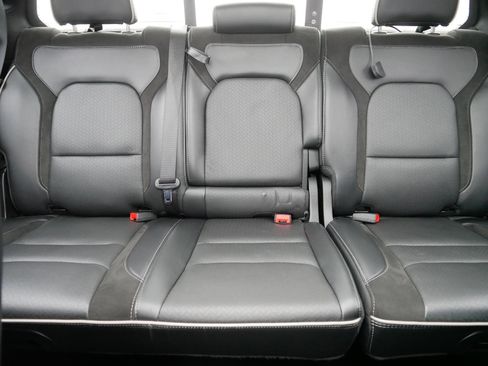 Used 2021 RAM 1500 Laramie image 13