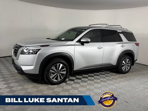 Used 2025 Nissan Pathfinder SL FWD image 1