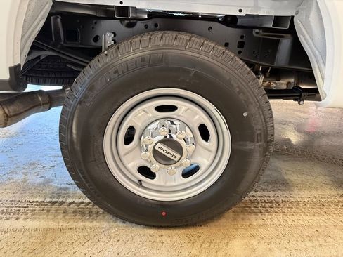 New 2026 Ford F250 XL w/ XL Chrome Package AWD/4WD image 30