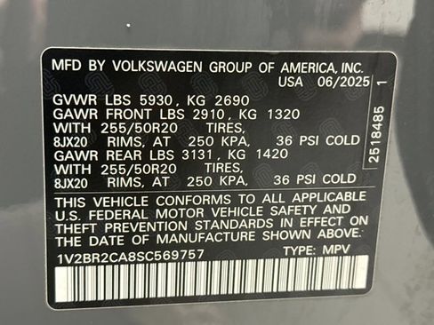 Used 2025 Volkswagen Atlas SEL AWD/4WD image 11