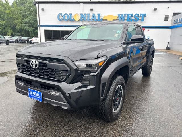 Used 2025 Toyota Tacoma TRD Off-Road AWD/4WD image 1
