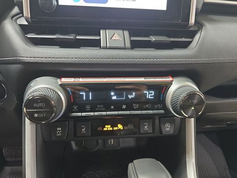 Used 2025 Toyota RAV4 XLE image 22