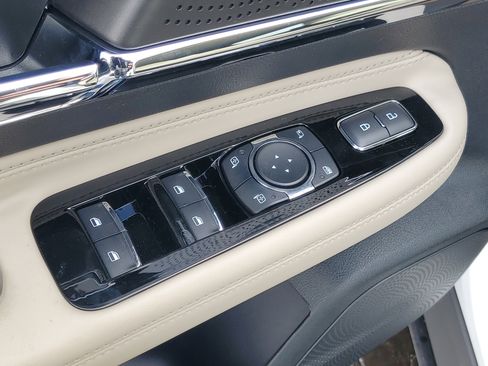 New 2026 Lincoln Corsair Premiere image 10