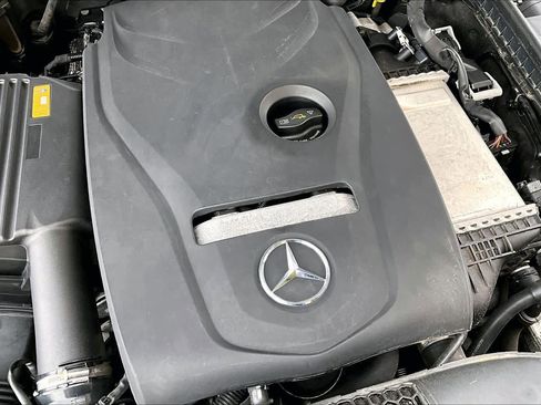Used 2018 Mercedes-Benz C 300 4MATIC Sedan image 30
