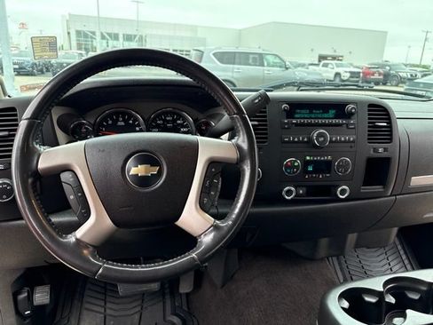 Used 2009 Chevrolet Silverado 1500 LT w/ Power Pack Plus AWD/4WD image 7