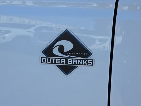 Used 2024 Ford Bronco Outer Banks AWD/4WD image 11