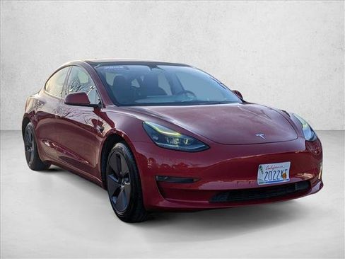 Used 2022 Tesla Model 3 image 3