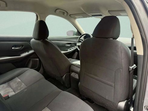 Used 2023 Nissan Sentra SR w/ Electronics Package image 9