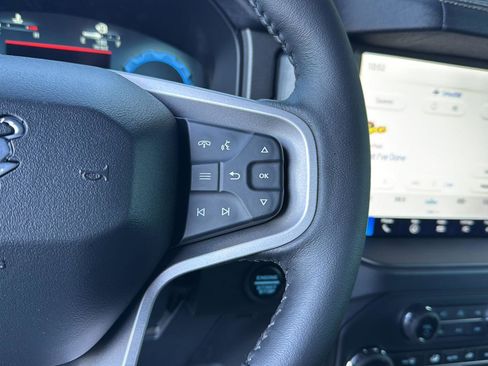 New 2025 Ford Bronco Badlands image 28