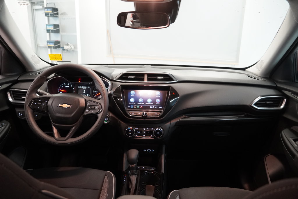 Used 2022 Chevrolet TrailBlazer LT w/ Convenience Package FWD image 18