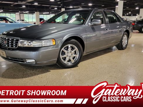 Used 2004 Cadillac Seville SLS w/ Preferred Equipment Group FWD image 1