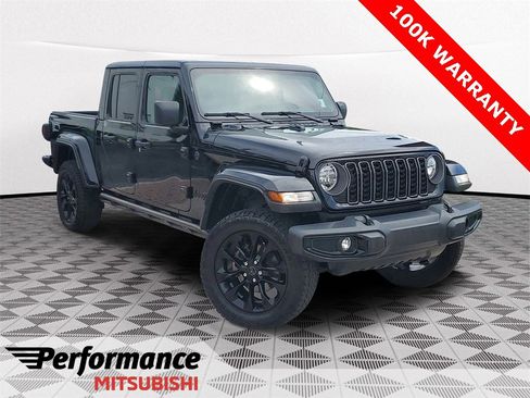 Used 2024 Jeep Gladiator Sport image 1