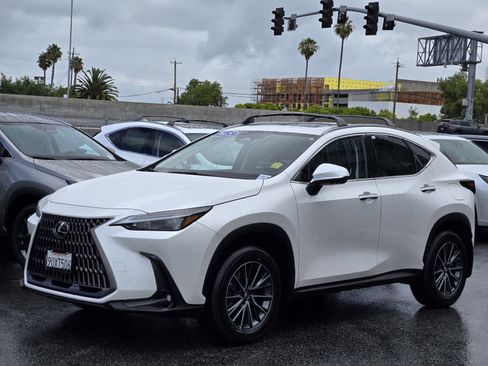 Used 2025 Lexus NX 350h AWD w/ Premium Package image 8