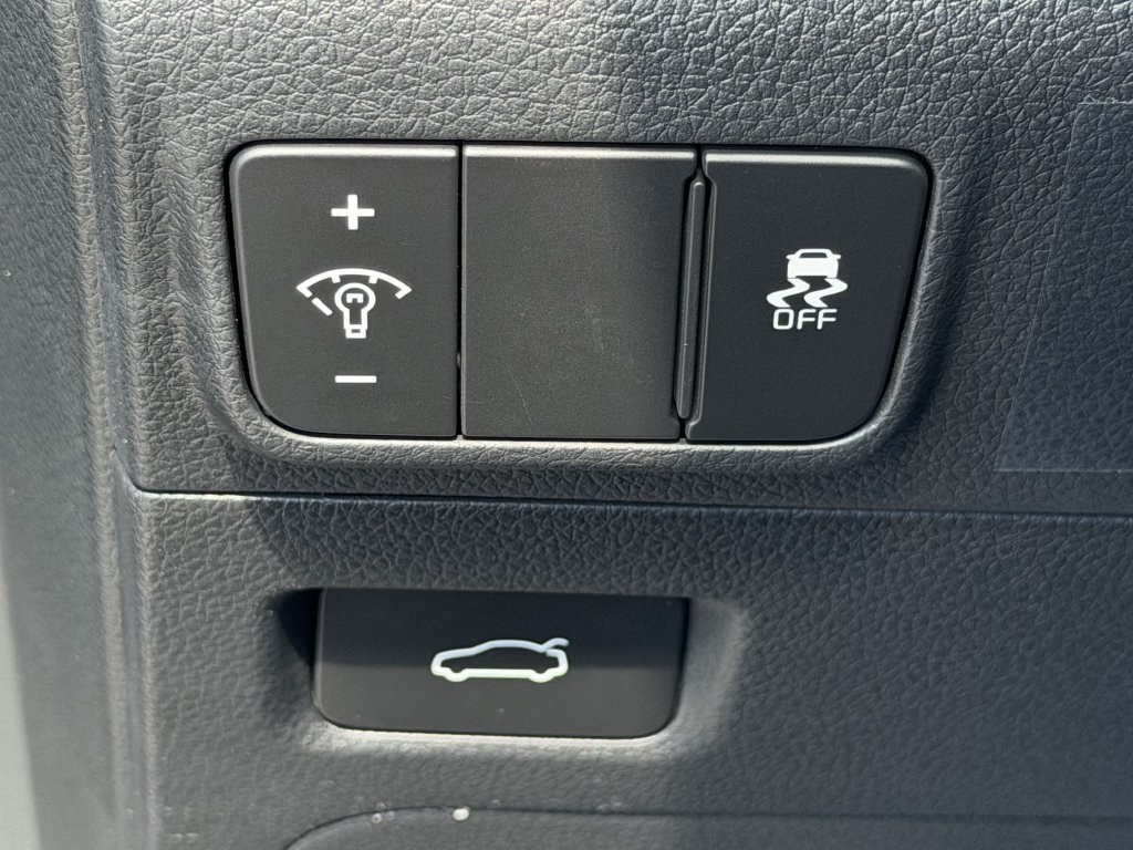 New 2027 Kia K5 LXS FWD image 21