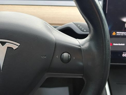 Used 2018 Tesla Model 3 Long Range RWD image 12
