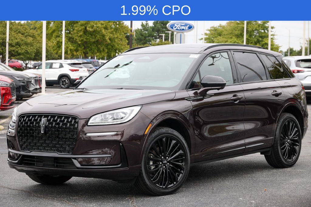 Used 2023 Lincoln Corsair Reserve w/ Equipment Group 201A AWD/4WD image 2