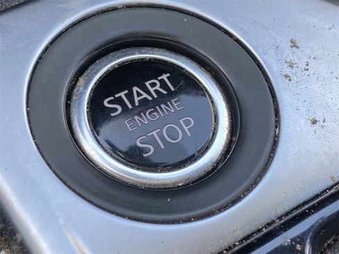 Used 2023 Nissan Sentra SR w/ Midnight Edition Package image 9