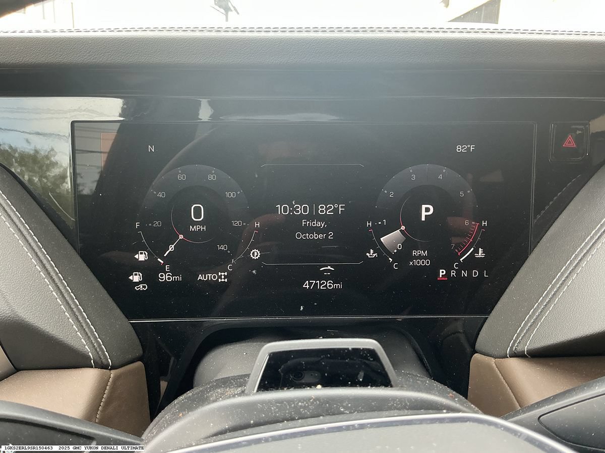 Used 2025 GMC Yukon Denali Ultimate AWD/4WD image 12