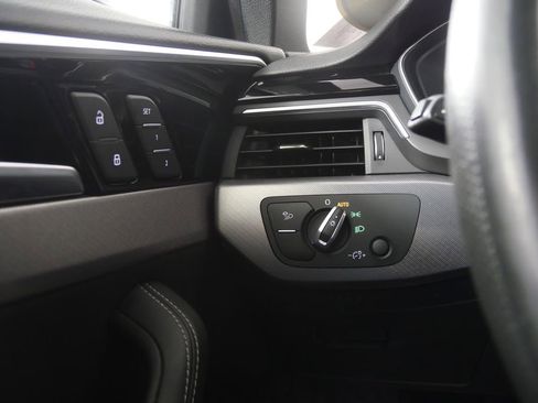 Used 2022 Audi A4 2.0T Premium Plus w/ Premium Plus Package image 19