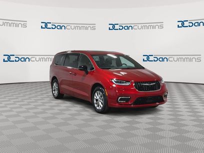 New 2026 Chrysler Pacifica Limited