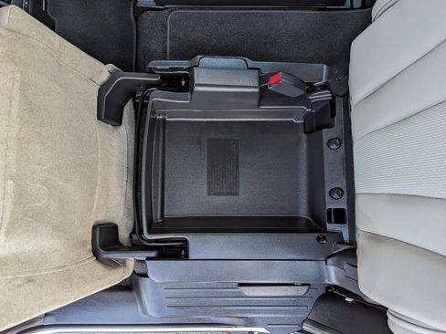 Used 2014 MAZDA MAZDA5 Sport image 38