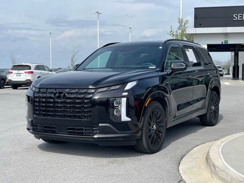 Used 2025 Hyundai Palisade Calligraphy AWD/4WD image 3