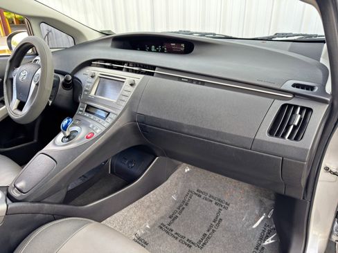 Used 2012 Toyota Prius Three image 13
